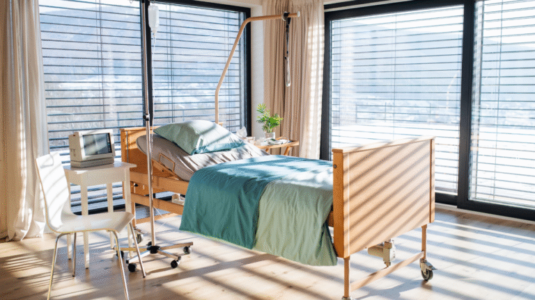 Breathable and soft hospital blankets from AJM, offering reliable insulation and hygiene for high-turnover and long-term patient settings.