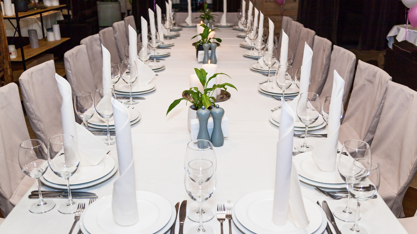 Elegant buffet table covers designed for weddings, hotel buffets, and corporate events — combining uniformity, sophistication, and functional design.